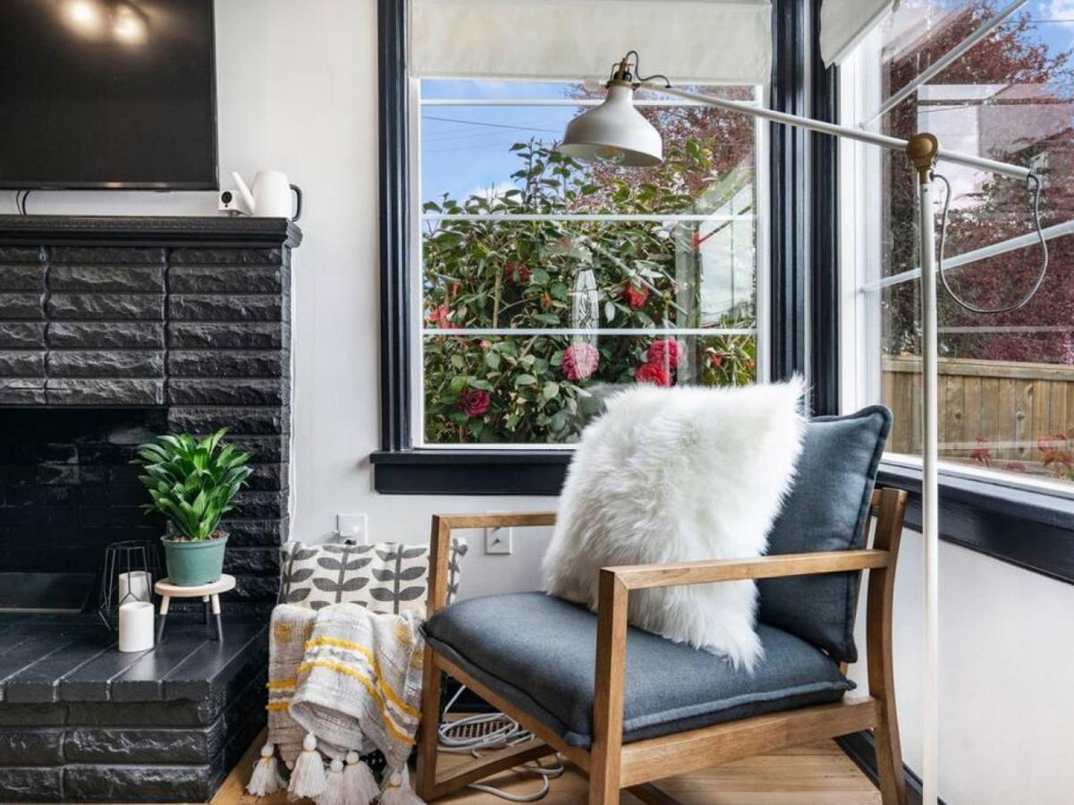 Picture Perfect Bungalow In The Heart Of Dt Βανκούβερ Εξωτερικό φωτογραφία